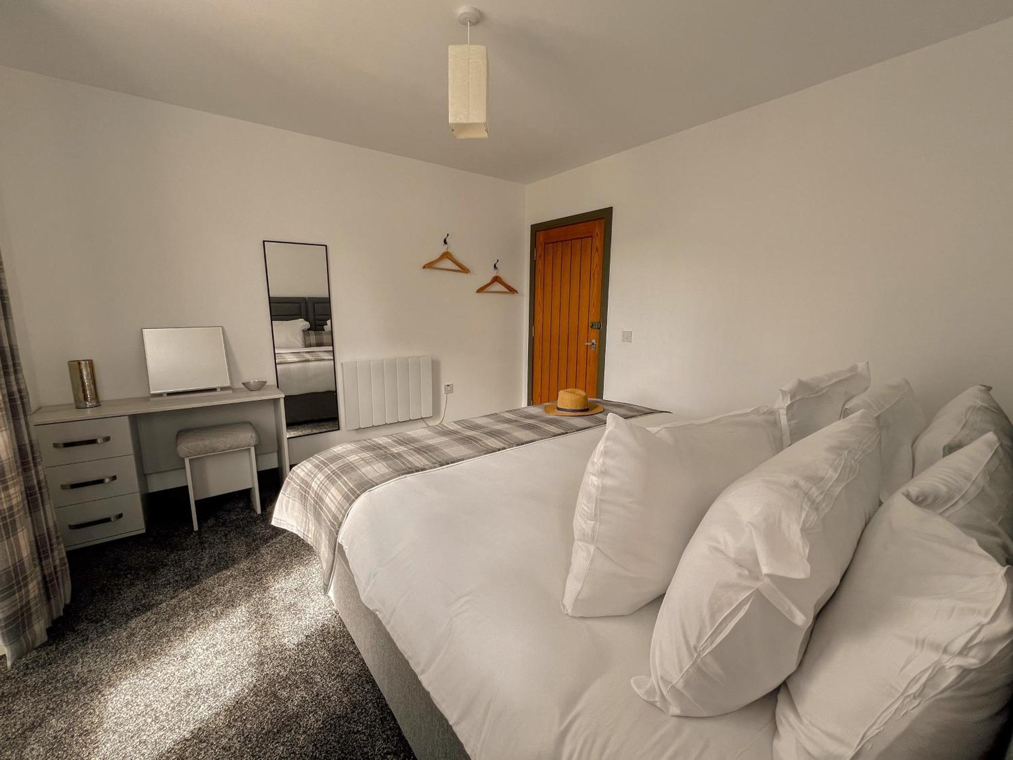 Loch Ness Gatehouse Apartments Fort Augustus Exterior photo